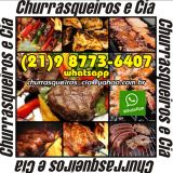 Churrasqueiro com Espetos e Grelhas