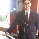 Luiz Ferry cantor e tecladista para casamentos e f