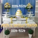 Decoração com mesas provençais