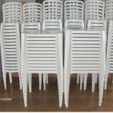 aluguel de mesas ecadeiras de plastico para festas