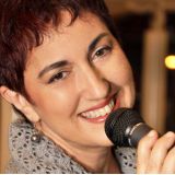 Cantora Patrícia Chammas