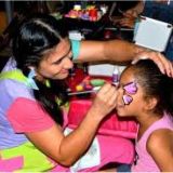 algodão doce e pintura facial