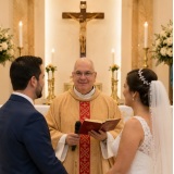 Padre Catolico Celebrante Religioso e Social