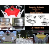 Lá Festa Feliz Locadora Mesas, Cadeiras Plásticas 