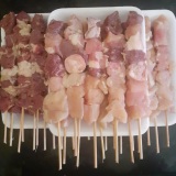 Espetinhos prontos