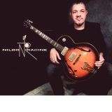 Cantor Voz vioão e Cavaquinho