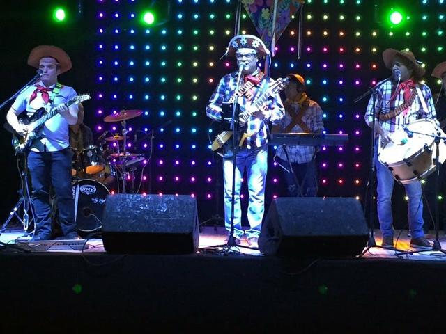 Resultado de imagem para banda de festa junina