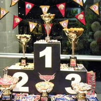 Festa Carros - mesa de guloseimas