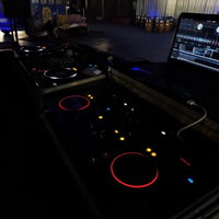 maquinas de fazer barulho controladora ddjs1 e cdj 2000 pionner
