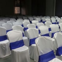 Capas para cadeiras de plástico e de ferro, com ou sem faixa. 
Contato: 61 991419036 (Telefone e Wh