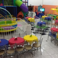 varios brinquedos