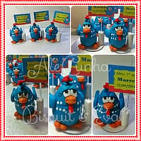 Lembrancinha biscuit Galinha Pintadinha,medindo 9 cm.
Acompanha porta recados e tag(identificação e