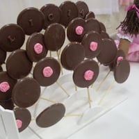 Pirulito de chocolate decorado