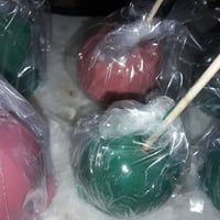 Maçãs tradicionais coloridas
