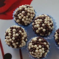 brigadeiro com chumbinho
