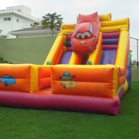 Tobogã Carros Gigante