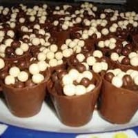 Brigadeiro no copinho de chocolate