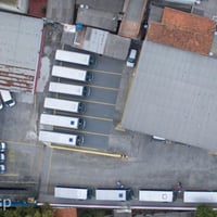 foto aérea da garagem