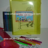 PASTAS COM DESENHOS P/ COLORIR COM DESENHOS DO TEMA DA FESTA E LÁPIS DE COR 