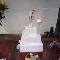 Bolo para casamento e noivinhos personalizados