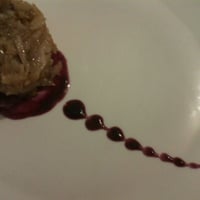 Cocada de cachaça com molho de jabuticaba