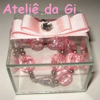 Caixinha de vidro com mini terço para lembrancinha