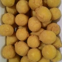 Temos salgadinhos congelados a R$19,90 o cento de salgados, e R$ 26,00 salgados fritos.
Salgados a