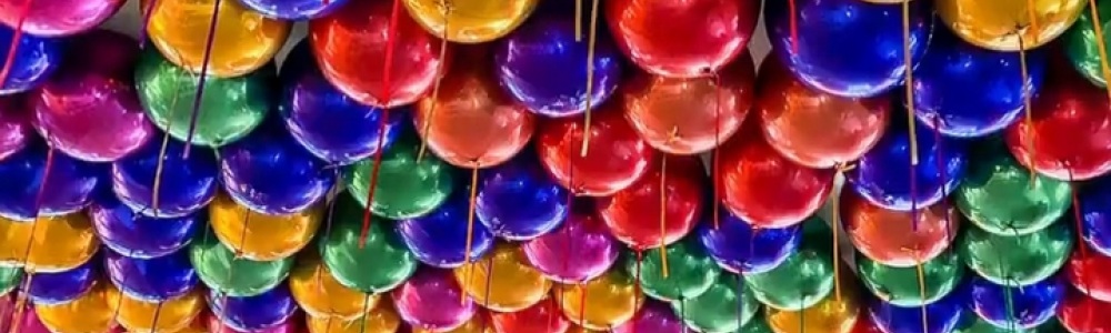Decoração com balões Bublee, Big e metalizado