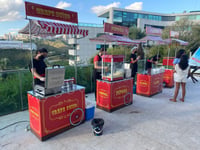 Barraquinhas gourmet de fast food, lanches e comida