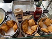 churros, cachorro quente, mini-pizza, pastel, açai, crepe, sorvete, pipoca, algodão doce