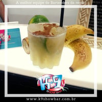 Caipirinha de Bana com canela, tradição mexicana agora em seu evento.