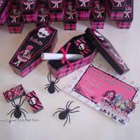 Convite Monster High caixãozinho