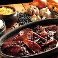 A Feijoada Bela Gula é uma ótima opção para servir em seu evento, com excelenre relação custo/ben