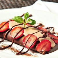 Nossos crepes doces são simplesmente sensacionais! Sevidos como sobremesa no buffet de crepes.