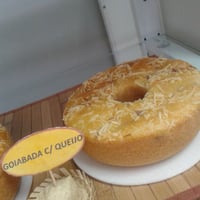 Bolo Romeu e Julieta(queijo com goiabada)
