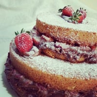 Naked Cakes