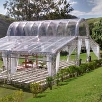 Galpão translúcido para casamento e eventos