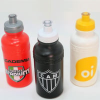 http://www.brindeshop.com.br/squeezes-personalizados-para-brindes/1-squeeze-550ml.html