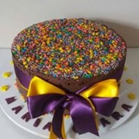 tortas. 20 cm(70 reais), 25 cm(100 reias), 30 cm(130 reais).