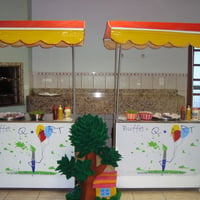 Barracas de alimentação.