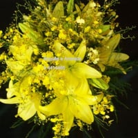 Buquê de Lirio com Orquidea Chuva de Ouro