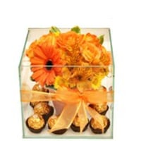 CESTA DE VIDRO C/ FLORES E FERREIRO ROCHE R$98,00