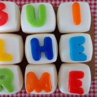 cubos em biscuit