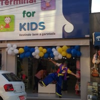 Animações em porta de loja