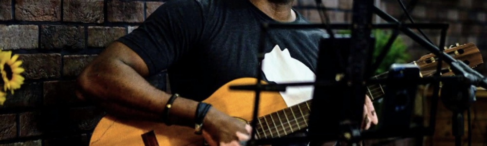 Voz e Violão para Eventos em Salvador - Mingo Neto
