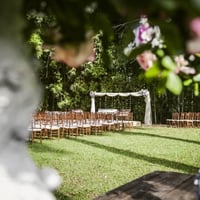 DECORAÇÃO DE CASAMENTO NO CAMPO DE FUTEBOL