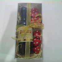 kit com vinho e chocolate
