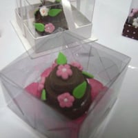 Lembrancinhas - Mini bolo bombom.
Usado como lembrancinha de casamento, festa de 15 anos entre outr