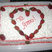bolo recheio de mousse de morango com doce de leite
