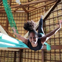 Acrobacia aerea, oficina circense, acrobata